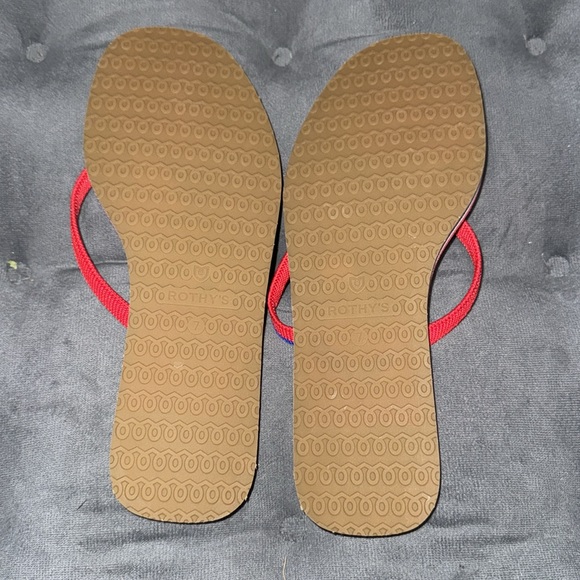 Never worn red Rothy’s Flip Flops - Picture 2 of 5